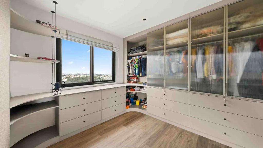 How to Build a Capsule Wardrobe